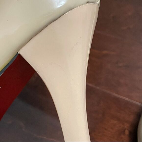 Shishang Jinzi Closed Toe Pump Shoe Beige Size 40 euro US 8.5 - Picture 10 of 13